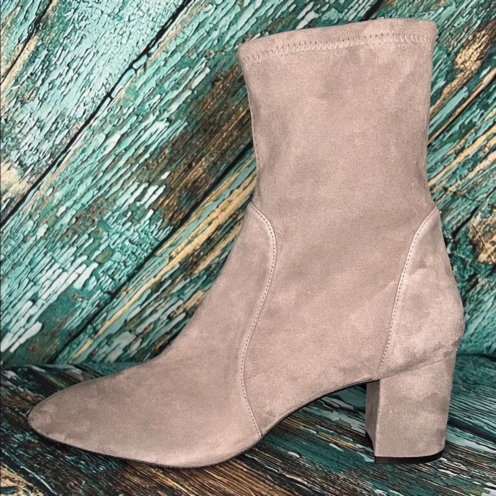 *Stuart Weitzman Yuliana 60’s